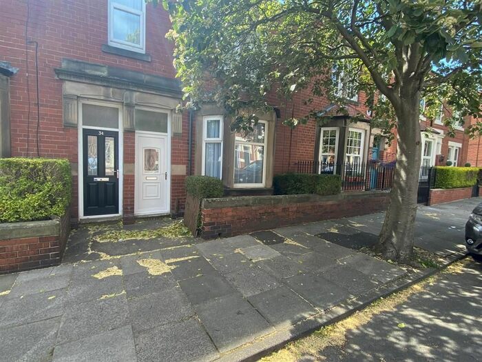 2 Bedroom Flat To Rent In Park Crescent East, North Shields, NE30