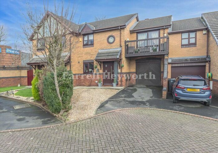 3 Bedroom House For Sale In Kingswood Road, Leyland, PR25