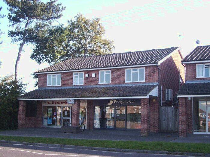 2 Bedroom Apartment To Rent In Coltsfoot Drive, Horsham, RH12