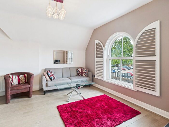 2 Bedroom Flat For Sale In St. Leonards Road, Windsor, Berkshire, SL4