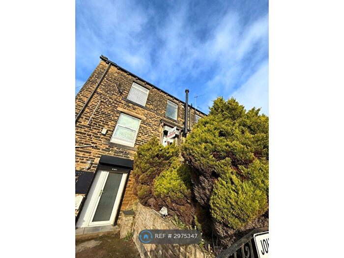 1 Bedroom Flat To Rent In Harrogate Road, Leeds, LS19