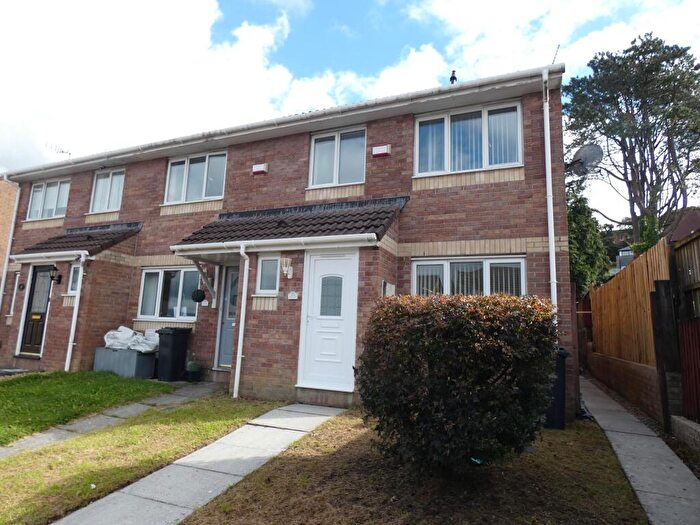 3 Bedroom End Of Terrace House To Rent In Clos Ysbyty, Cimla, Neath., SA11