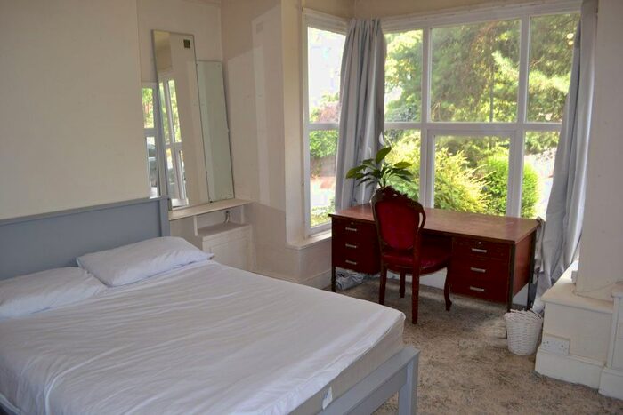 5 Bedroom Property To Rent In Bournbrook Road, Selly Oak, Birmingham, B29