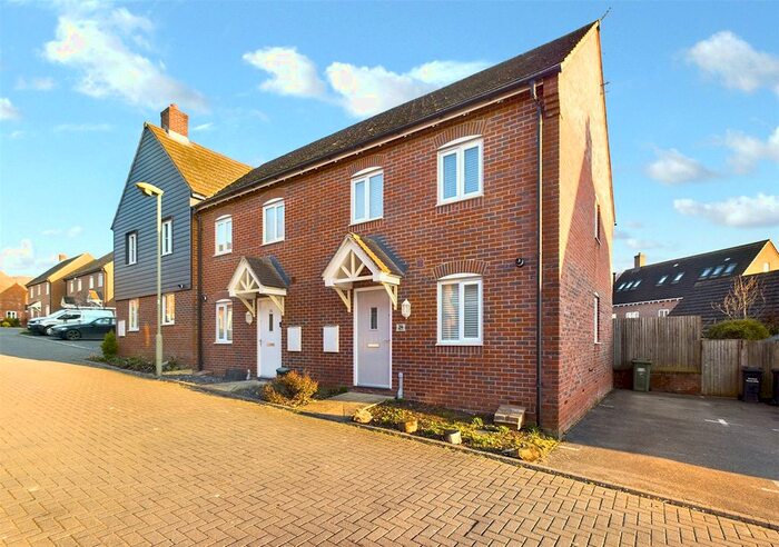 3 Bedroom End Of Terrace House For Sale In Hillside View, Chinnor, Oxfordshire, OX39