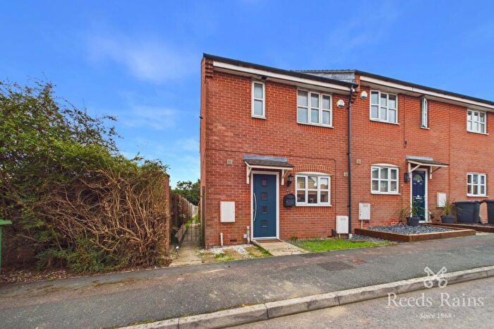 3 Bedroom End Of Terrace House For Sale In Shire Road, Morley, Leeds, West Yorkshire, LS27