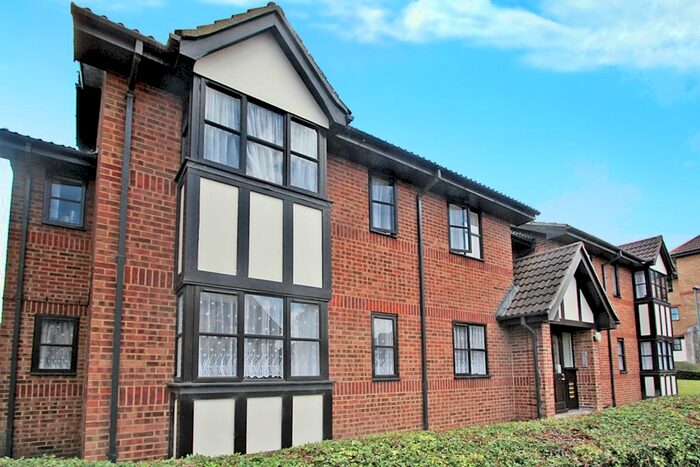 1 Bedroom Flat To Rent In Hardwick Crescent, Dartford, DA2