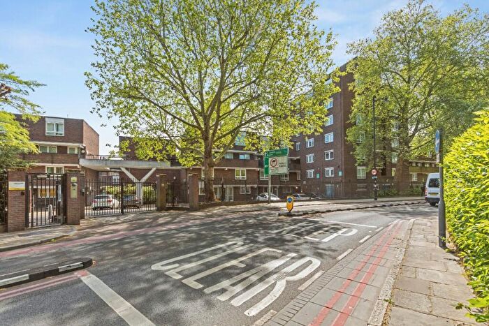 2 Bedroom Flat For Sale In Oakley Square, London, NW1