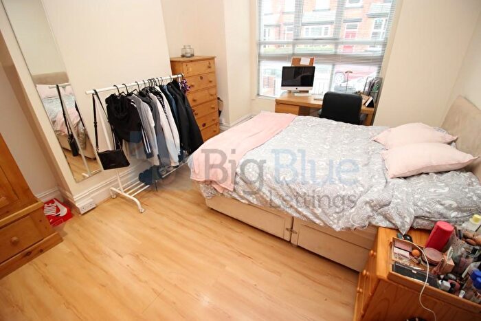 7 Bedroom House To Rent In Chestnut Avenue, Leeds, LS6