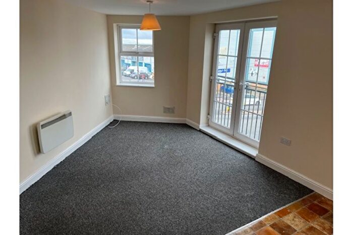 1 Bedroom Flat To Rent In Broadwell Road, Oldbury, B69