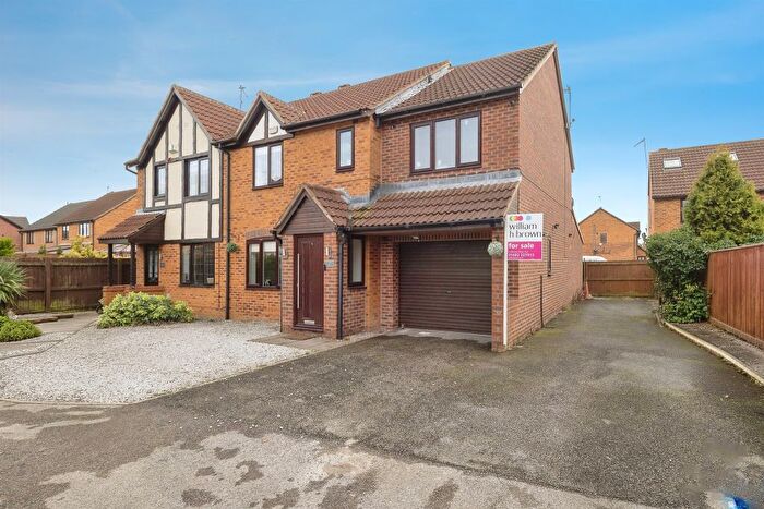 4 Bedroom Semi-Detached House For Sale In Howdale Road, Hull, HU8