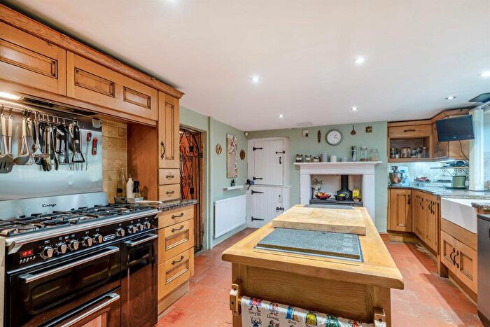 6 Bedroom Detached House For Sale In Mattishall Road, Honingham, Norwich, NR9