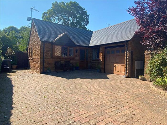 3 Bedroom Bungalow For Sale In High Street, Woodford Halse, Northamptonshire, NN11