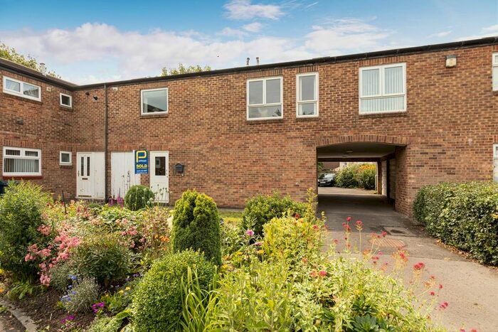 2 Bedroom Flat To Rent In Petteril, Washington NE38