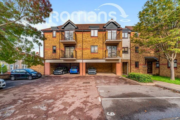 Studio To Rent In Betjeman Court, Bentinck Road, Yiewsley, West Drayton, UB7