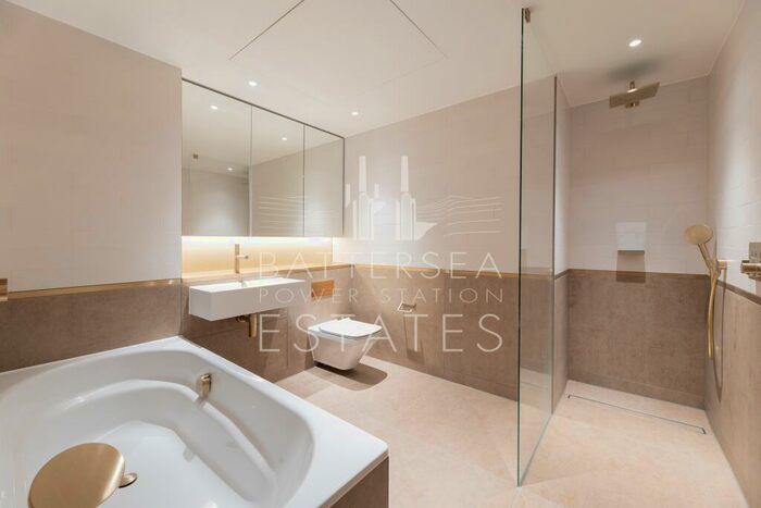 2 Bedroom Apartment To Rent In L-, Electric Boulevard, Battersea, SW11