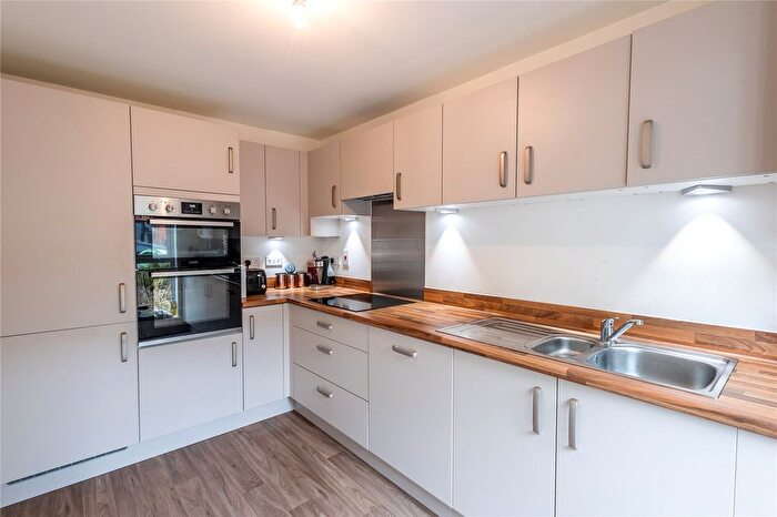 3 Bedroom End Of Terrace House For Sale In Ketley Park Road, Ketley, Telford, Shropshire, TF1