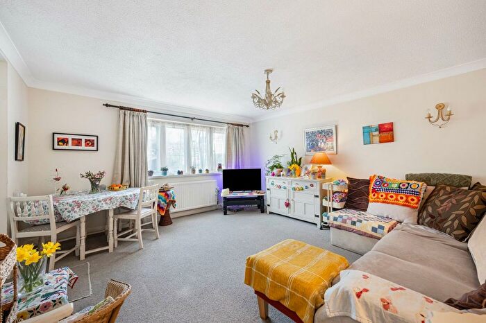 2 Bedroom Flat For Sale In Cossack Square, Nailsworth, GL6