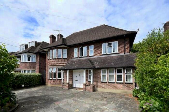 6 Bedroom Detached House To Rent In Fairholme Gardens, Finchley, London, N3