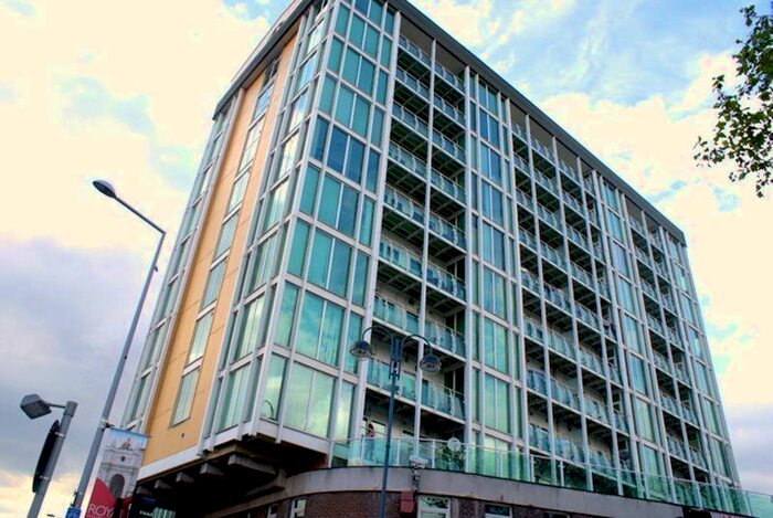 2 Bedroom Flat To Rent In Greens End, Woolwich, London, SE18