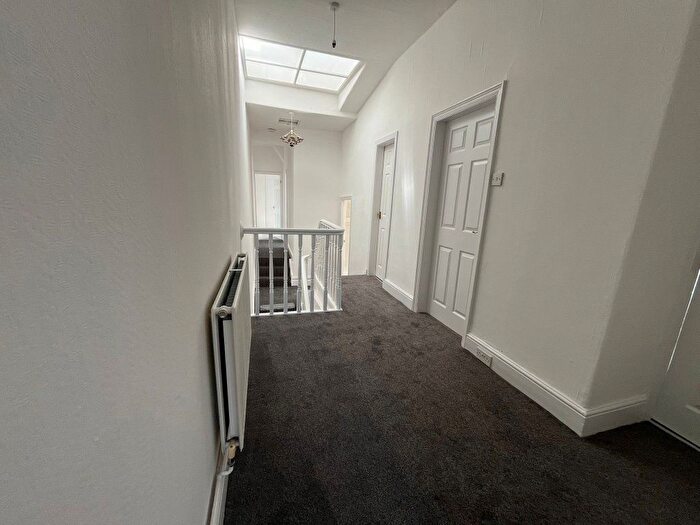 3 Bedroom Flat To Rent In Warbreck Drive, Blackpool, Lancashire, FY2