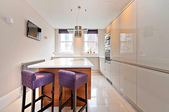 2 Bedroom Flat To Rent In , SW7