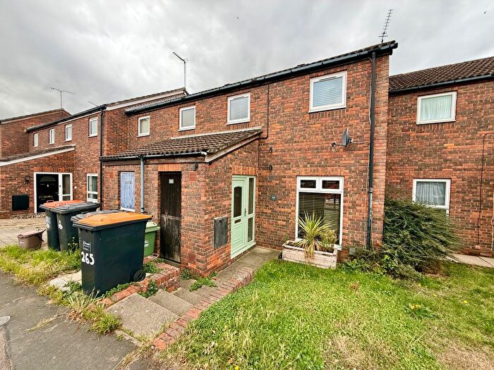 3 Bedroom Terraced House To Rent In Meadow Way, Leighton Buzzard, LU7