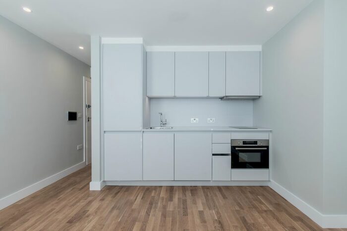 Studio To Rent In Broadhurst Gardens, London, NW6