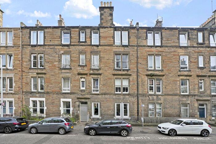 2 Bedroom Flat For Sale In Dalgety Avenue, Edinburgh, EH7