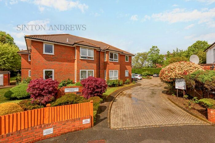 1 Bedroom Flat To Rent In Copperfields Court, Gunnersbury Gardens, W3