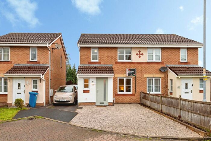 3 Bedroom Semi Detached House For Sale In Aldwyn Close, Radcliffe, Manchester, Greater Manchester, M26