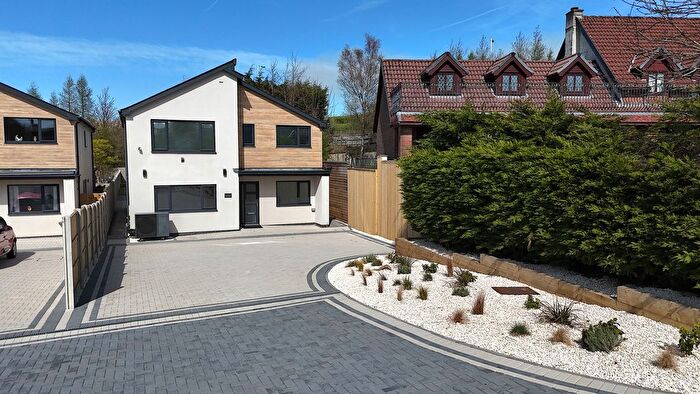 4 Bedroom Detached House For Sale In Cwrt Llechryd, Llechryd, NP22