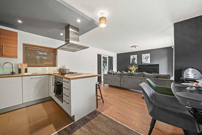 2 Bedroom Terraced House To Rent In Newham Way, London, E6