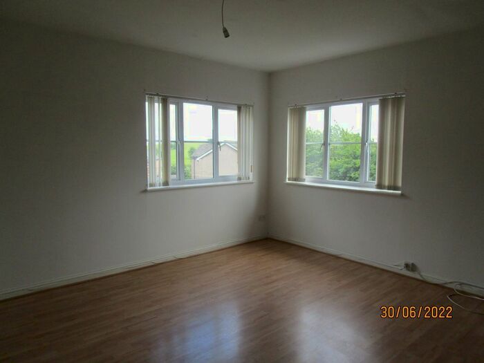 2 Bedroom Flat To Rent In Robertson's Gait, Paisley, PA2