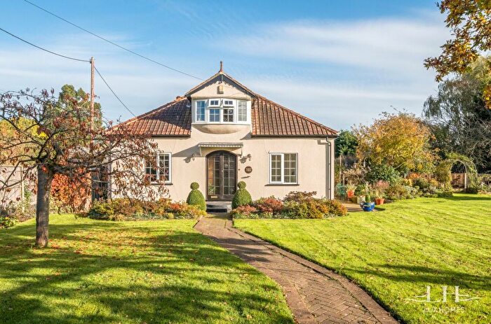 4 Bedroom Detached House For Sale In West View, Brentwood, CM13