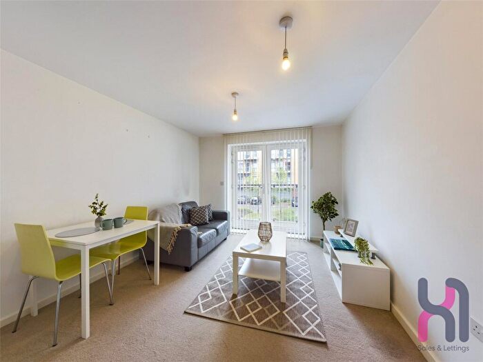 1 Bedroom Flat For Sale In Endeavour House, B Elmira Way, Salford, M5
