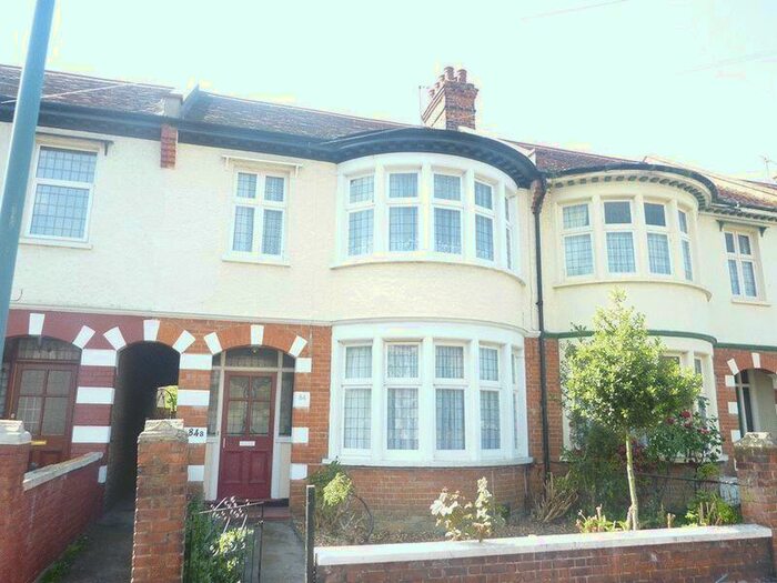 2 Bedroom Flat To Rent In Boscombe Road, Southend-On-Sea, SS2