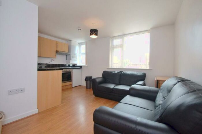 1 Bedroom Apartment To Rent In Birchfields Road, Manchester, M13