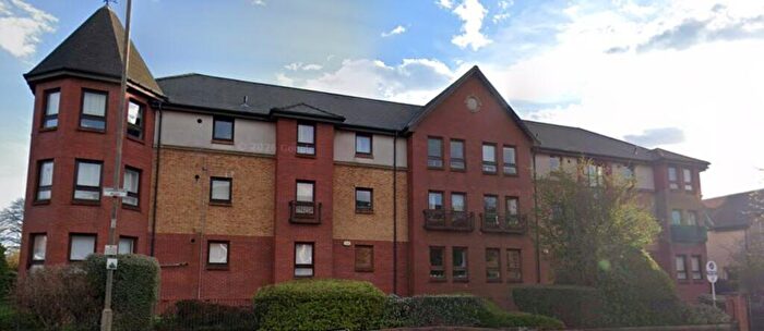 2 Bedroom Flat To Rent In Queen Victoria Court, Scotstoun, Glasgow, G14