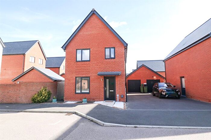 3 Bedroom Detached House For Sale In Dragoon Place, Folkestone, CT20