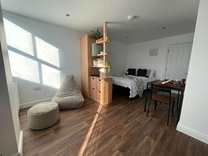 Studio To Rent In Flat, Willis House, Peel Street, S10