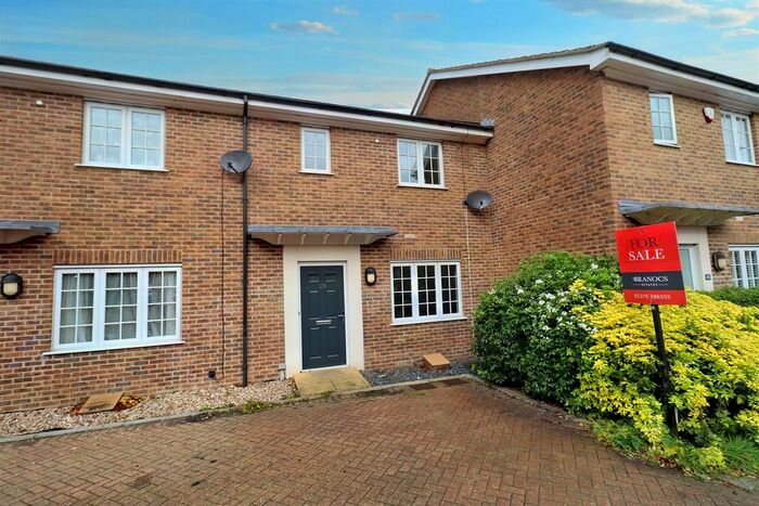 3 Bedroom Terraced House To Rent In Porters Field, Braintree, CM7