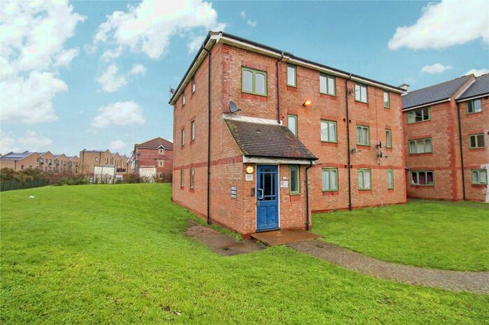 2 Bedroom Apartment To Rent In Clemence Road, Dagenham, RM10