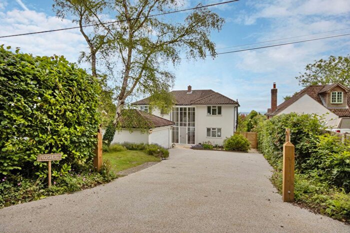 4 Bedroom Detached House For Sale In Pilgrims Way, Trottiscliffe, West Malling, ME19