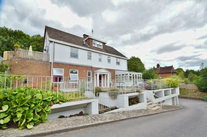 1 Bedroom Flat To Rent In Itchen Abbas, SO21