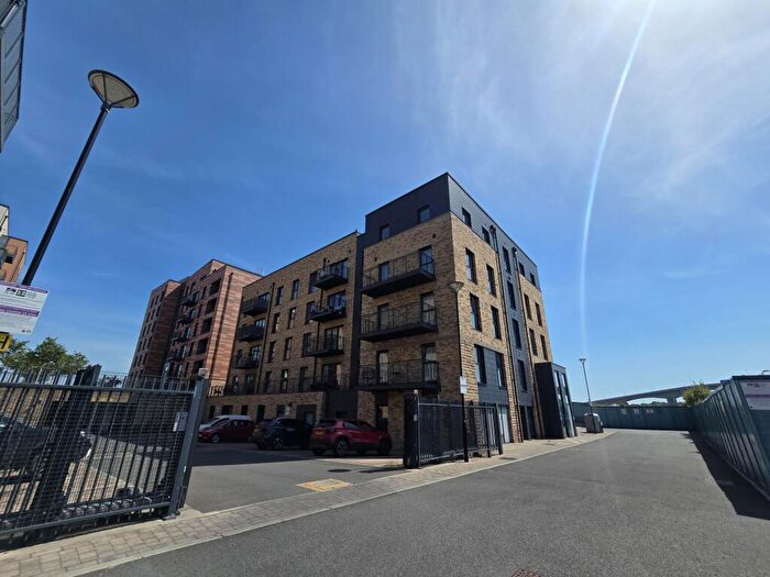 2 Bedroom Apartment To Rent In Thomas Blake Avenue, Southampton, SO14