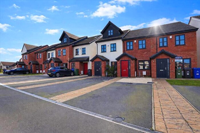 2 Bedroom Terraced House For Sale In Kristine Close, Grimsby, DN32