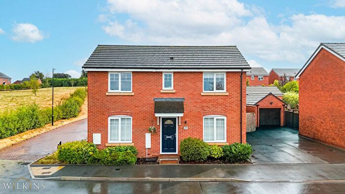 3 Bedroom Detached House For Sale In Cabinhill Road, Nuneaton, Warwickshire, CV10