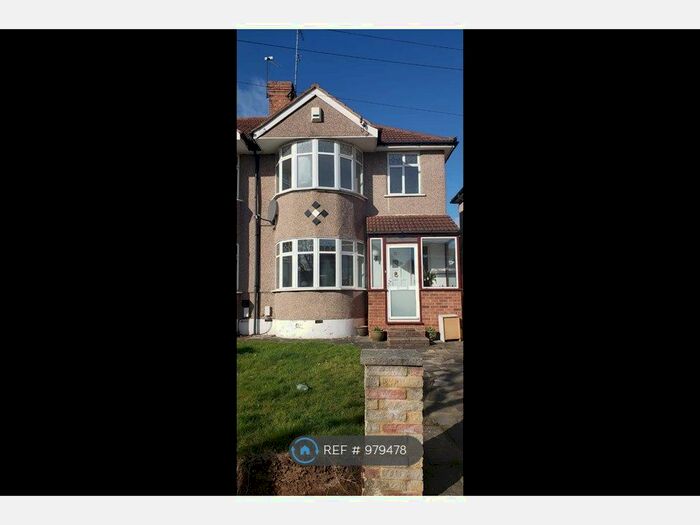 3 Bedroom Semi-Detached House To Rent In Kelsey Road, Orpington, BR5