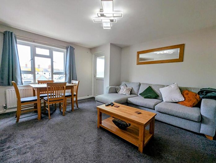 2 Bedroom Apartment For Sale In Chapelhay Heights, Weymouth, DT4