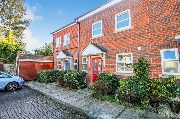 3 Bedroom Terraced House To Rent In Pembroke Mews, Farnborough, Hampshire, GU14
